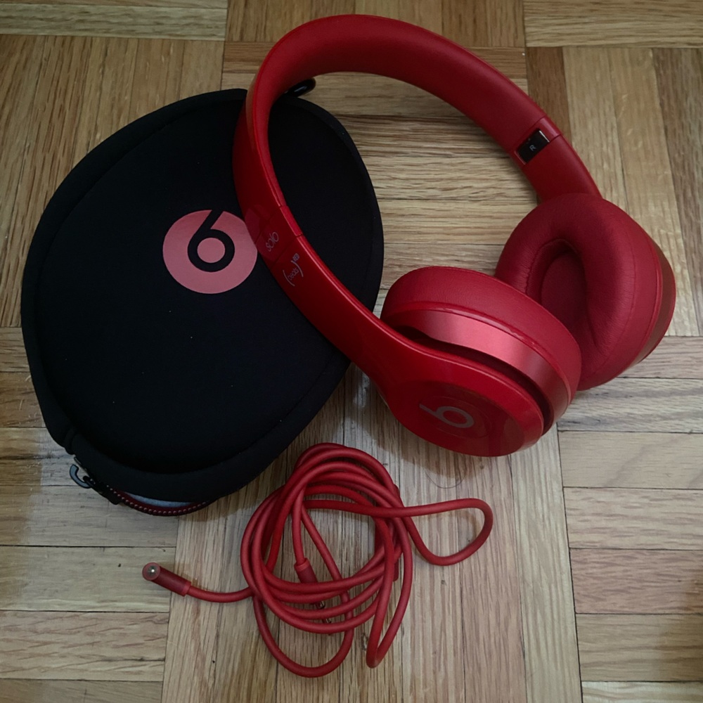 Beats Solo Red